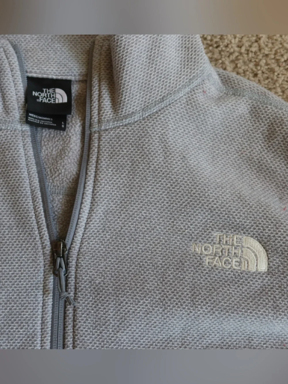The North Face Men's Light Gray Half-Zip Fleece Pullover